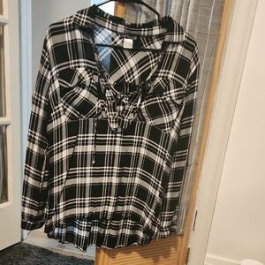 VENUS Black and White Plaid Women's Top. Worn Once, Like New